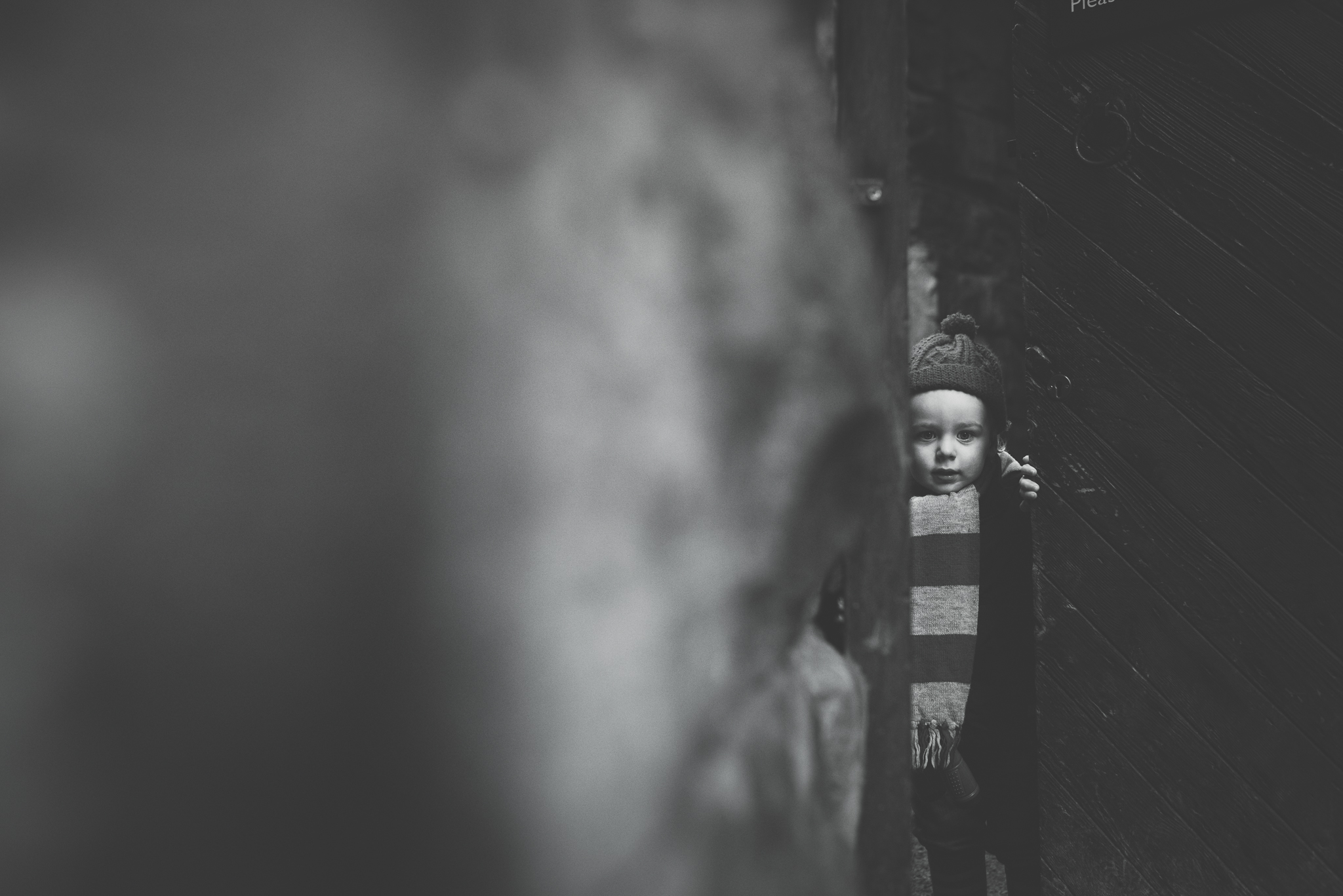 belsay hall and gardens, northumberland, photographer, child portraits, child photography northumberland, family portraits, family days out.