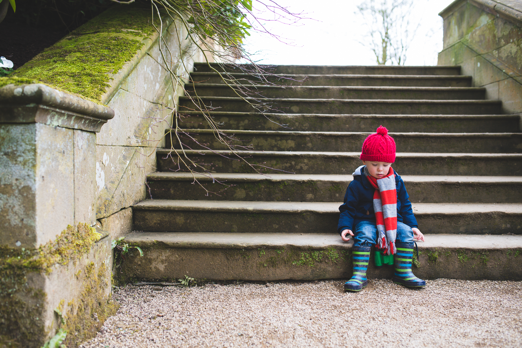 belsay hall and gardens, northumberland, photographer, child portraits, child photography northumberland, family portraits, family days out.