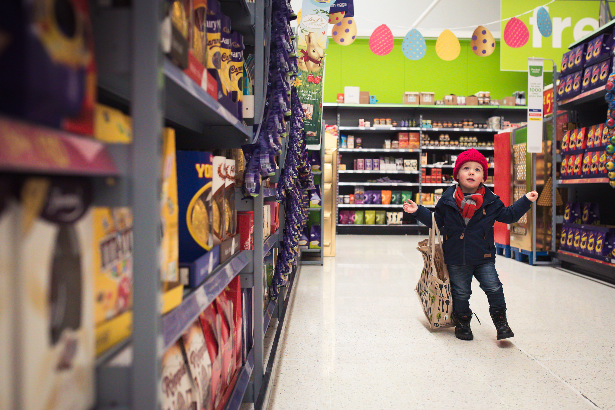 unscripted photography, documentary photography, shopping, child portraits, northumberland, northeast