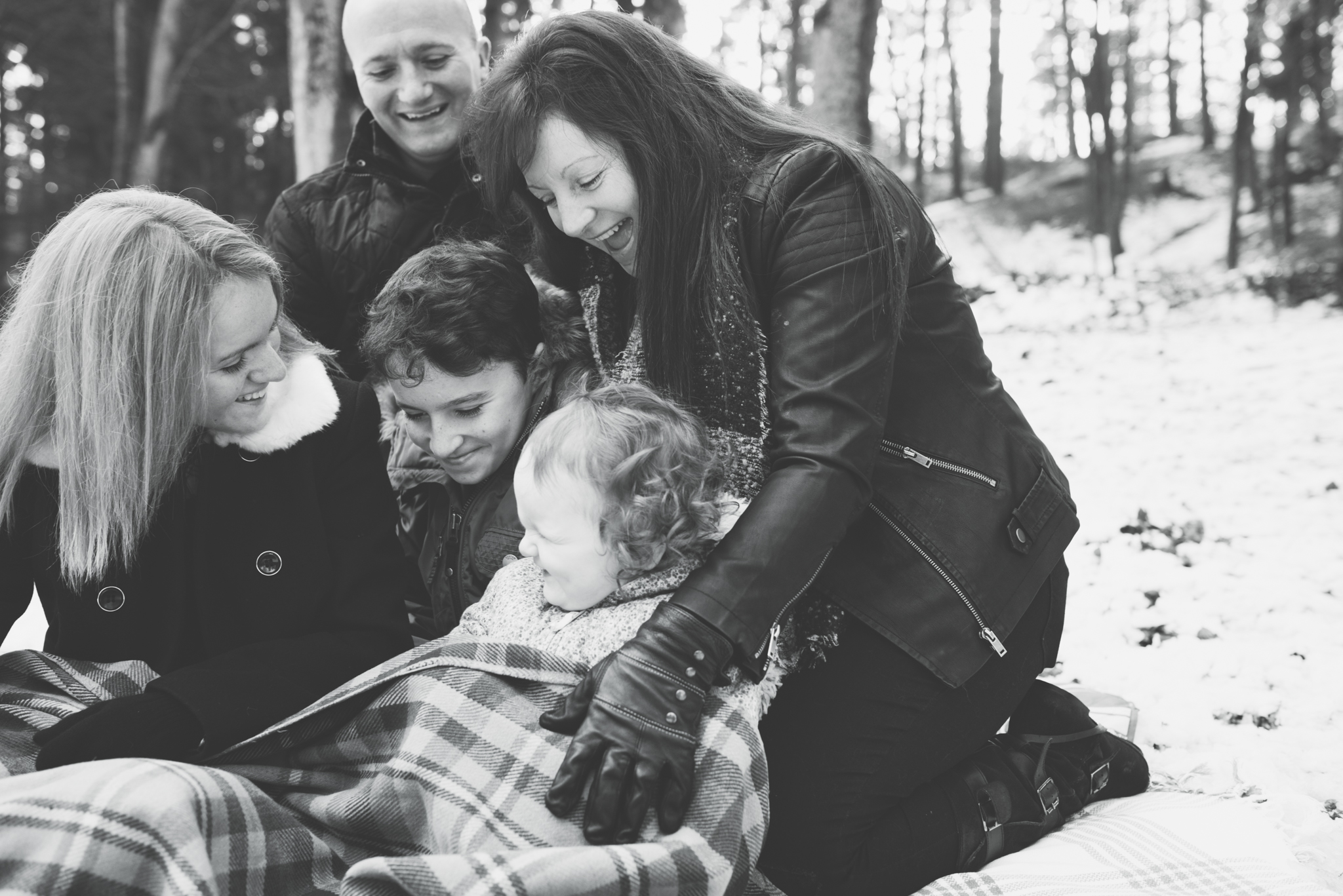 unscripted-photography_townsend_lr_54 family portraits; family photographer newcastle, chopwell woods, documentary photographer, northumberland
