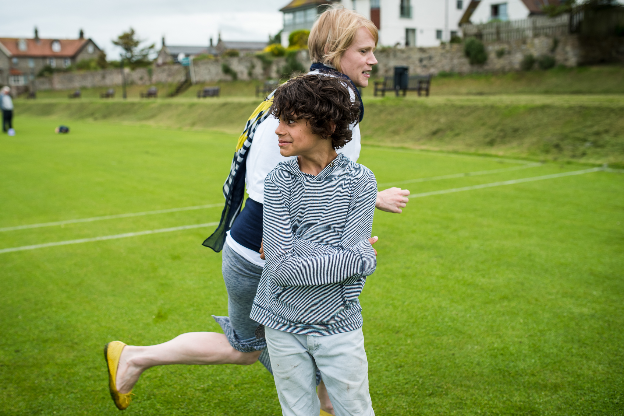 unscripted-photography_bamburgh_machin_lr_150 family reunion photoshoot, vacation photographer, holiday photographer, photographer northumberland, family photographer newcastle