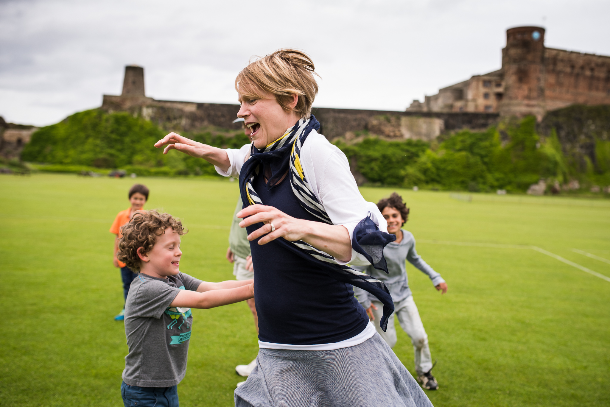 unscripted-photography_bamburgh_machin_lr_156 family reunion photoshoot, vacation photographer, holiday photographer, photographer northumberland, family photographer newcastle