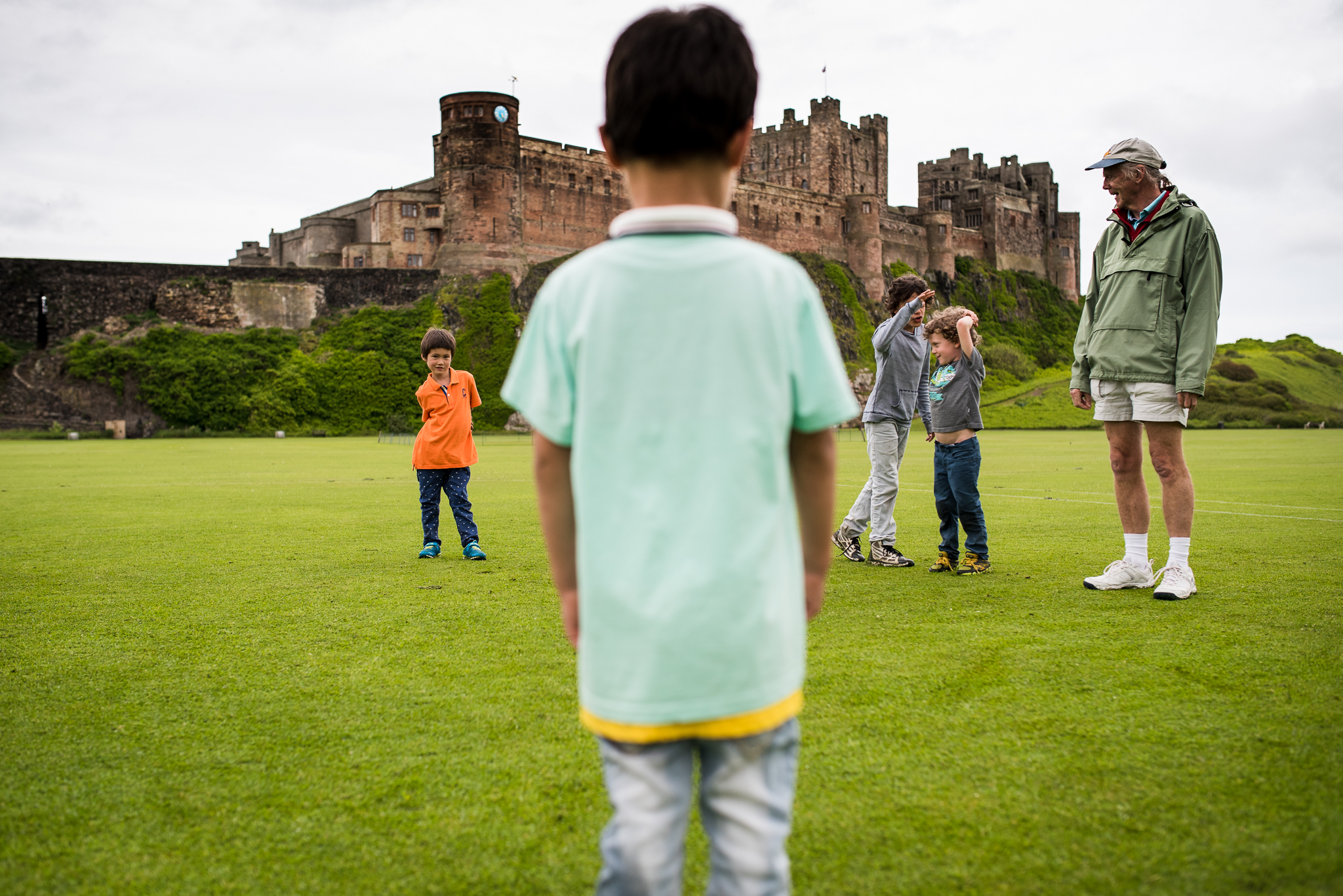 unscripted-photography_bamburgh_machin_lr_162 family reunion photoshoot, vacation photographer, holiday photographer, photographer northumberland, family photographer newcastle