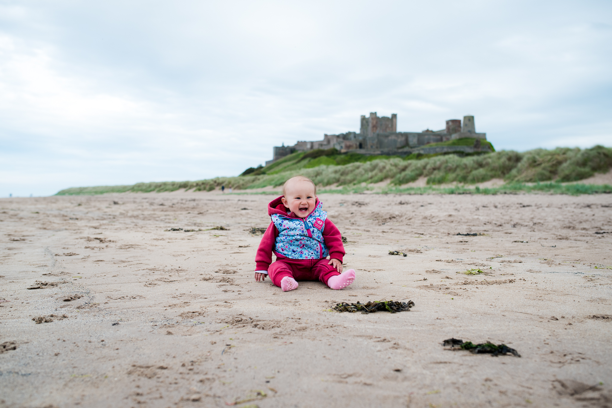unscripted-photography_bamburgh_machin_lr_216 family reunion photoshoot, vacation photographer, holiday photographer, photographer northumberland, family photographer newcastle