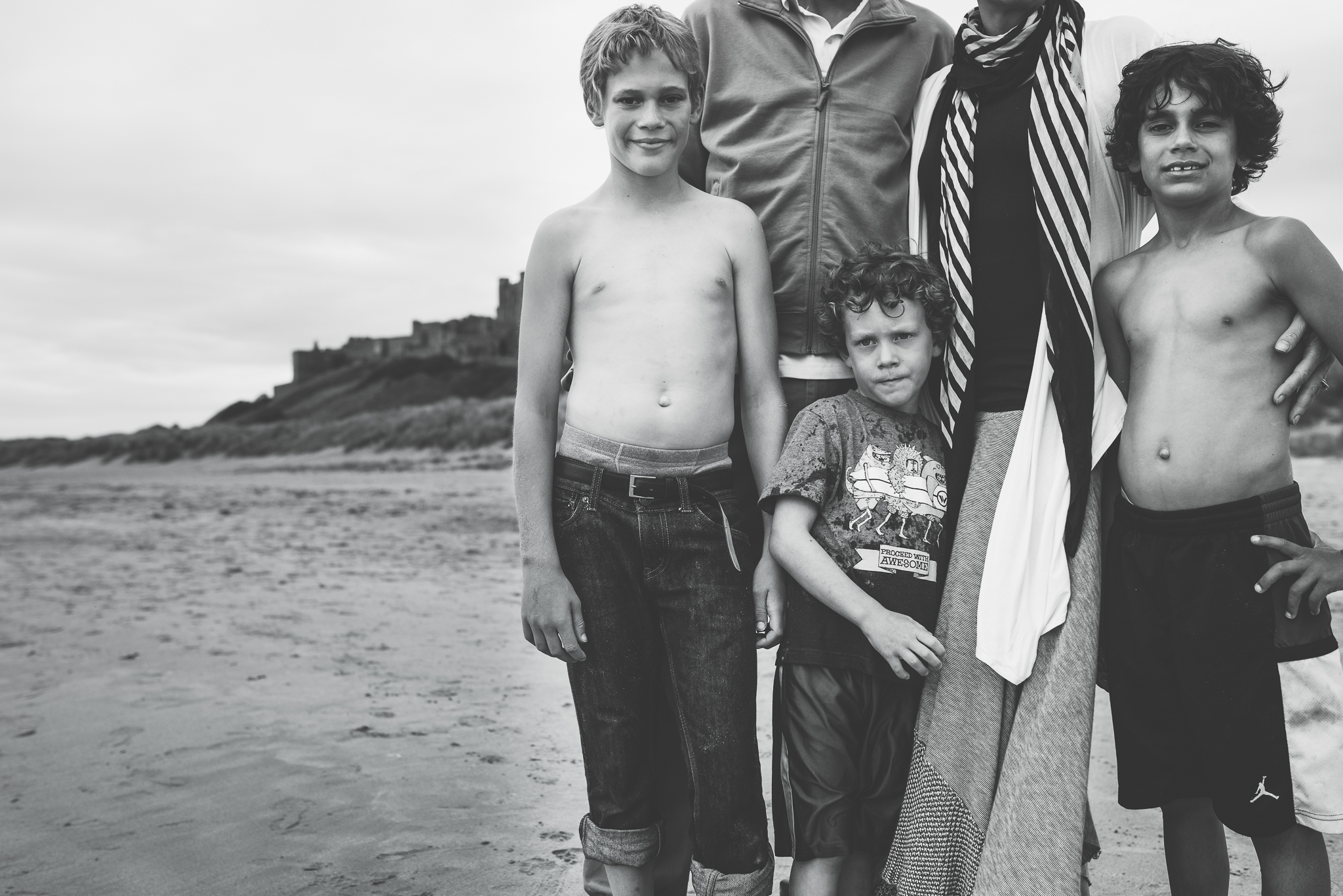 unscripted-photography_bamburgh_machin_lr_244 family reunion photoshoot, vacation photographer, holiday photographer, photographer northumberland, family photographer newcastle