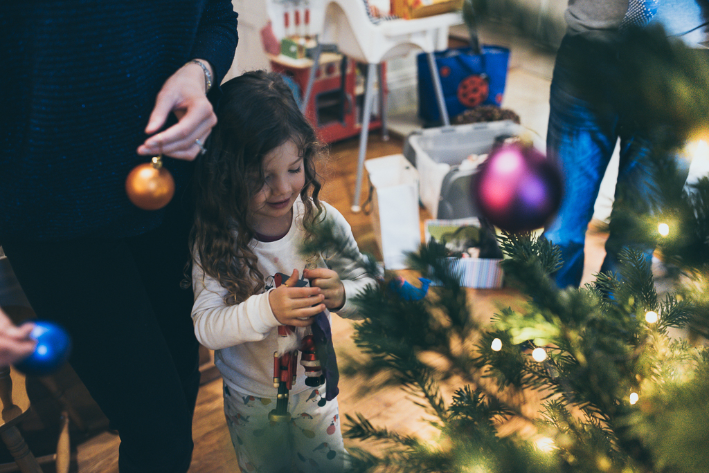 Christmas Tree Decorating Photographer