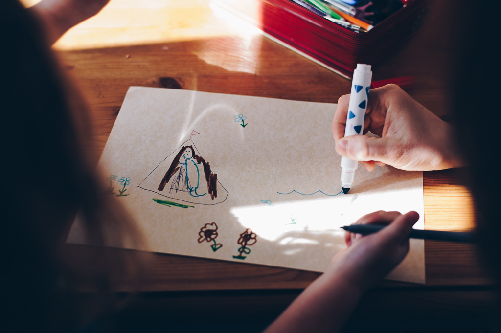 drawing with daughter