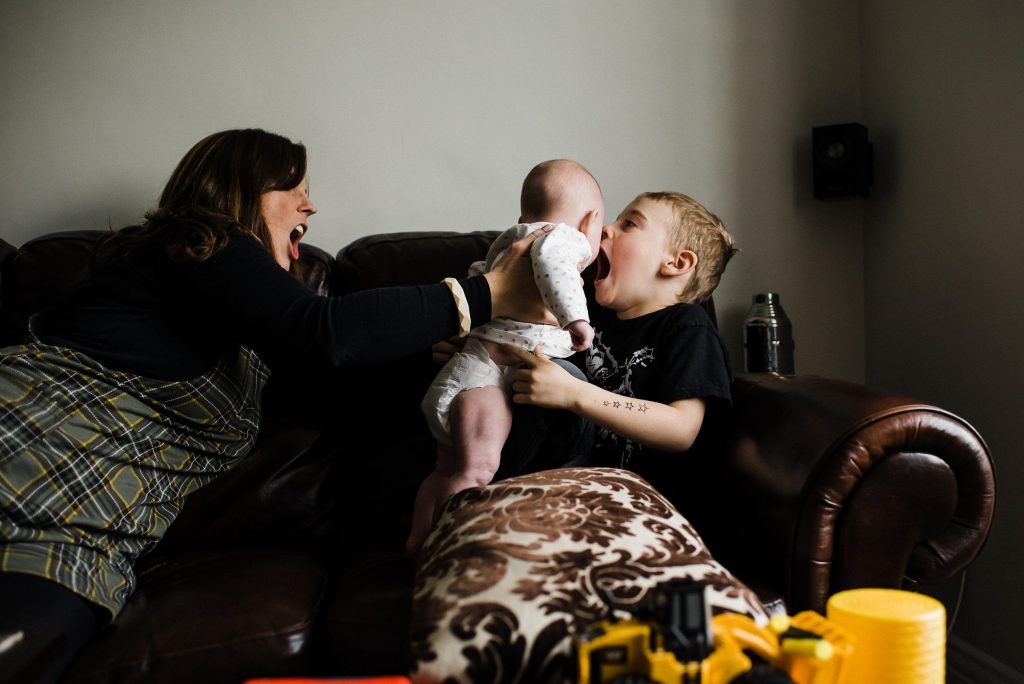 siblings playing documentary photography