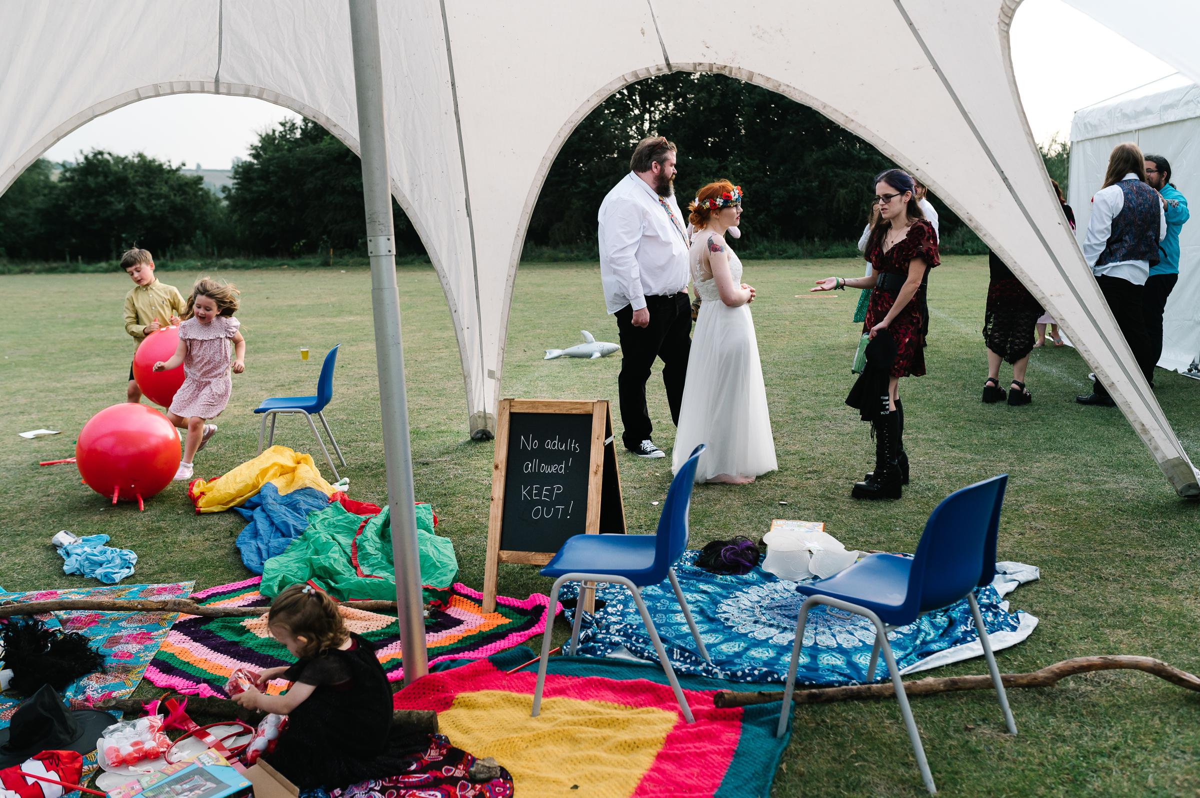festival wedding photographer
