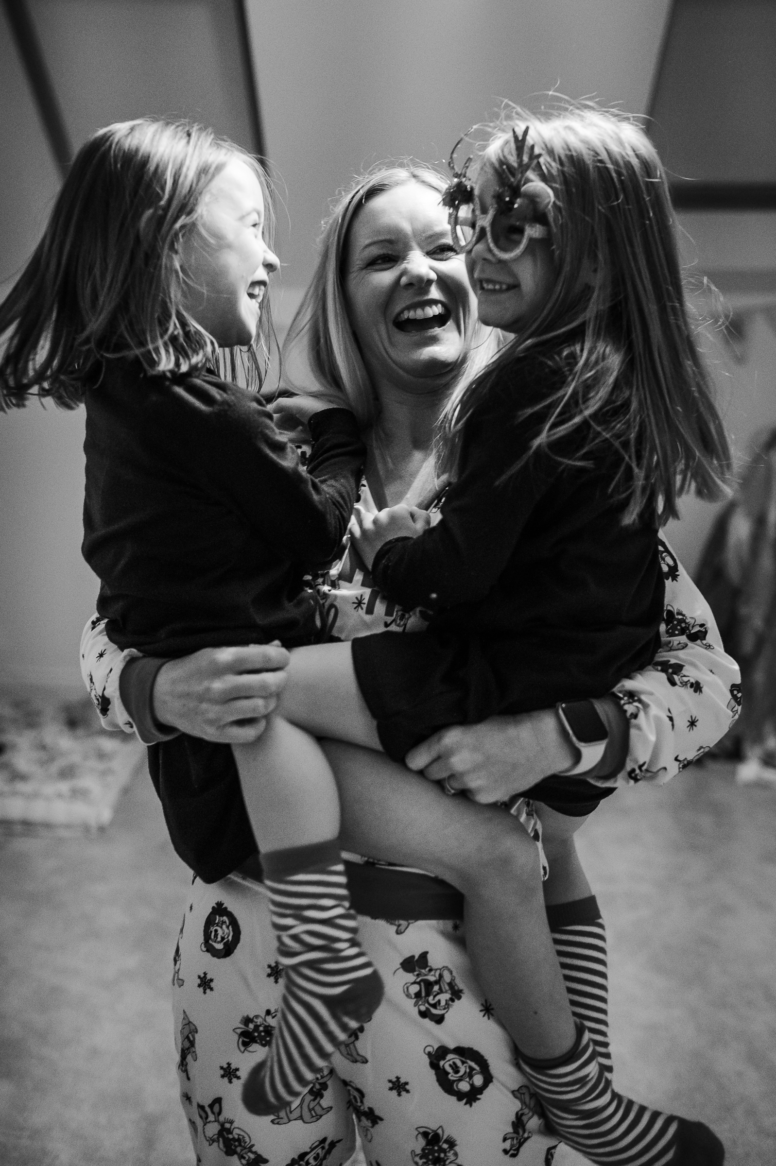 Mum and girls dancing